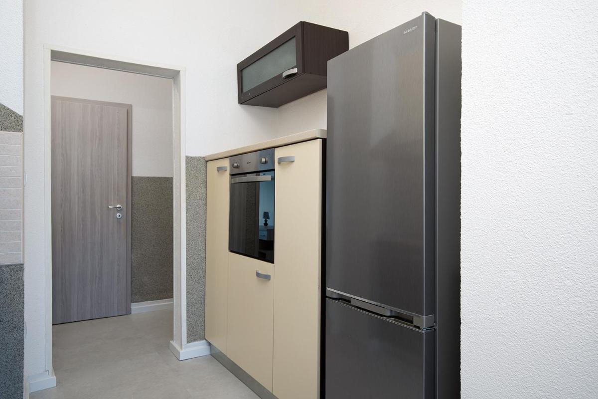 Apartment Aston พูลา ภายนอก รูปภาพ