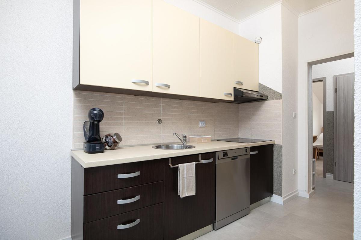 Apartment Aston พูลา ภายนอก รูปภาพ